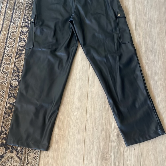 Jason Wu Faux Leather Cargo Pants size 6 $280 MSRP Straight Leg - Picture 8 of 10